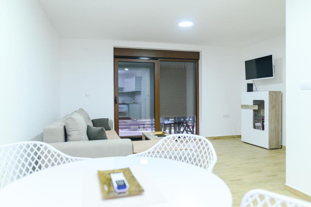 Apartman Dina Soko Banja Luaran gambar